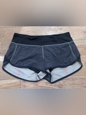 Lululemon Hotty Hot Lined Short 2.5”